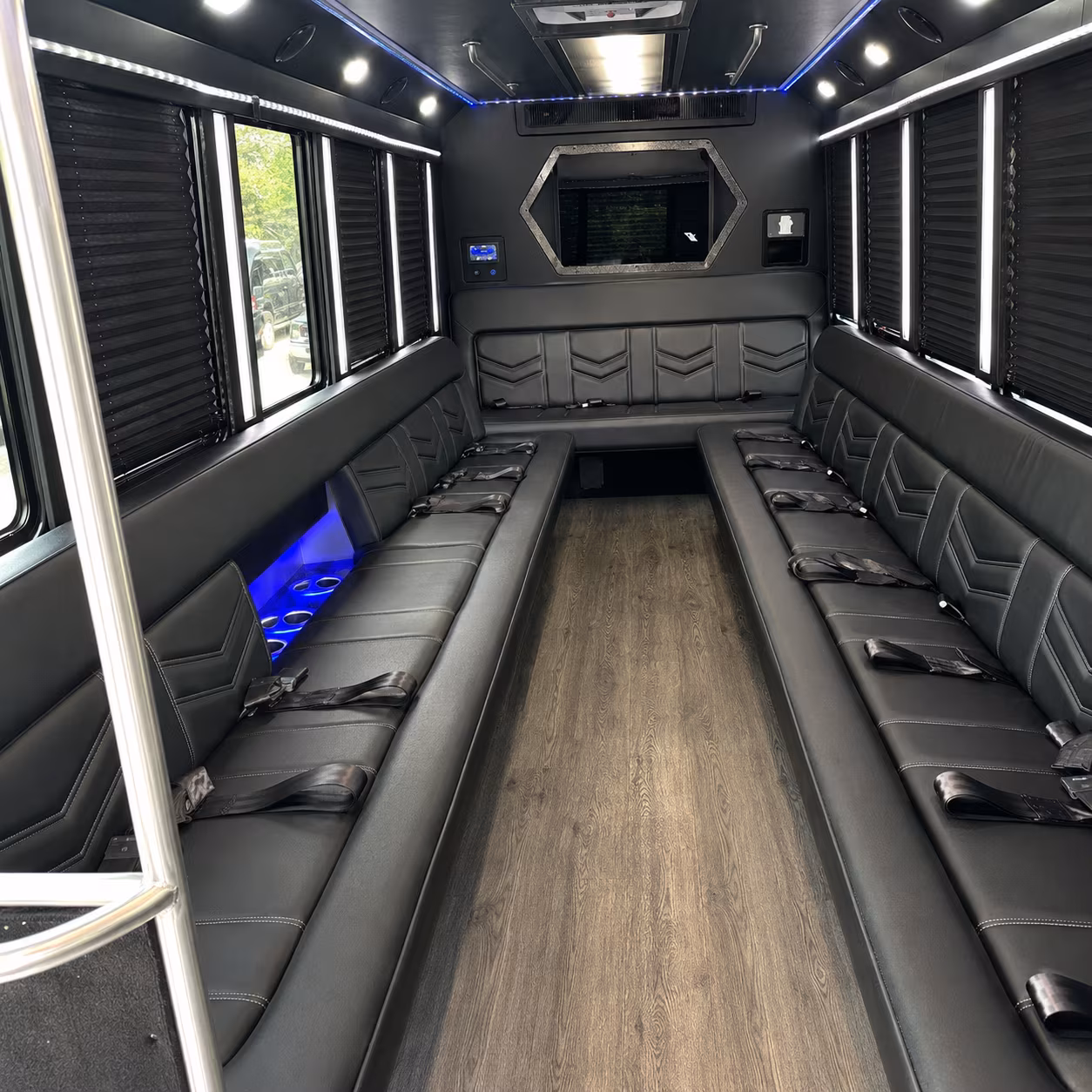 Kalamazoo Birthday, Sweet 16, & Quinceañera Party Bus Rentals