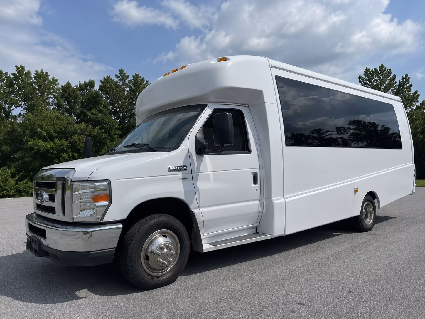 Lansing Winery Tour & Pub Crawl Transportation party bus exterior